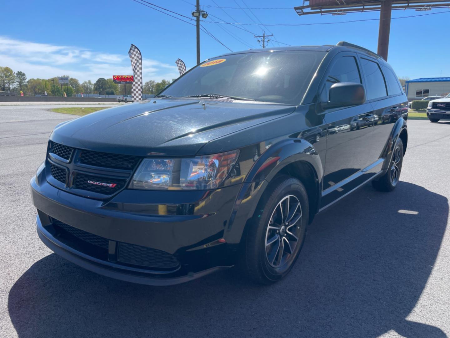 2018 Black Dodge Journey (3C4PDCAB5JT) with an 4-Cyl, 2.4 Liter engine, Automatic, 4-Spd w/AutoStick transmission, located at 8008 Warden Rd, Sherwood, AR, 72120, (501) 801-6100, 34.830078, -92.186684 - Photo#3